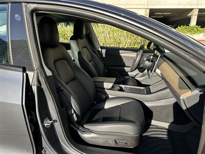 2022 Tesla Model 3 Long Range   - Photo 19 - Tarzana, CA 91356