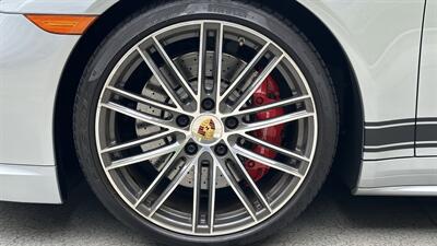 2017 Porsche 911 Turbo - Photo 66 - Tarzana, CA 91356
