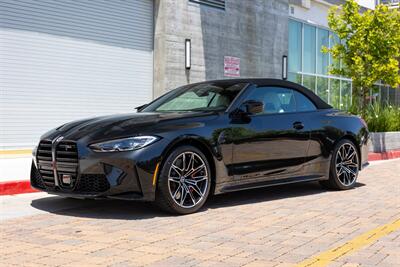 2022 BMW M4 Competition xDrive  Convertible - Photo 13 - Tarzana, CA 91356