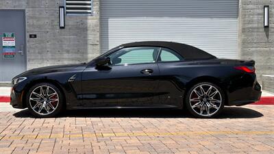 2022 BMW M4 Competition xDrive  Convertible - Photo 2 - Tarzana, CA 91356