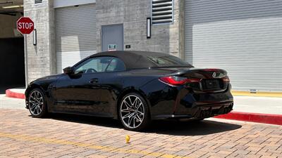 2022 BMW M4 Competition xDrive  Convertible - Photo 3 - Tarzana, CA 91356