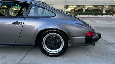 1986 Porsche 911 Carrera  in Meteor Gray Metallic and Black All-Leather Interior California Car - Photo 29 - Tarzana, CA 91356