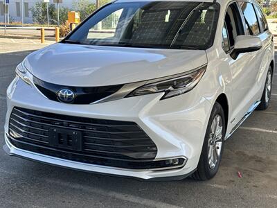 2021 Toyota Sienna Platinum 7-Passenger Hybrid AWD  Wind Chill Pearl on Noble Brown - Photo 11 - Tarzana, CA 91356