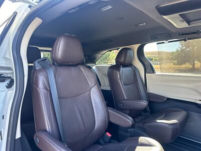 2021 Toyota Sienna Platinum 7-Passenger Hybrid AWD  Wind Chill Pearl on Noble Brown - Photo 23 - Tarzana, CA 91356