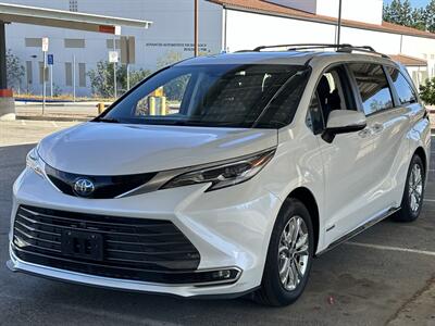 2021 Toyota Sienna Platinum 7-Passenger Hybrid AWD  Wind Chill Pearl on Noble Brown - Photo 5 - Tarzana, CA 91356