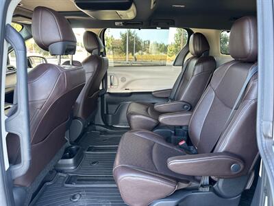 2021 Toyota Sienna Platinum 7-Passenger Hybrid AWD  Wind Chill Pearl on Noble Brown - Photo 33 - Tarzana, CA 91356