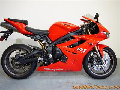 2010 Triumph DAYTONA 675   - Photo 2 - San Diego, CA 92121