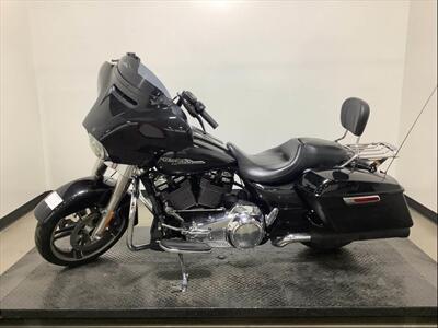 2018 Harley-Davidson FLHX STREET GLIDE   - Photo 2 - San Diego, CA 92121