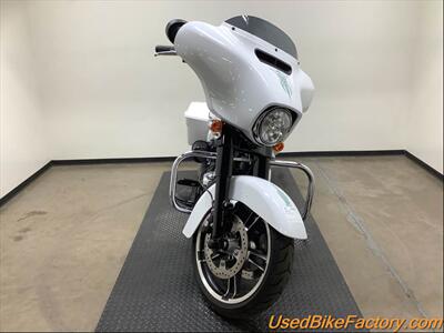 2017 Harley-Davidson FLHXS STREET GLIDE SPECIAL   - Photo 3 - San Diego, CA 92121