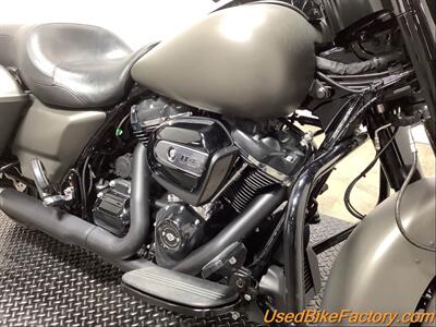 2019 Harley-Davidson FLHXS STREET GLIDE SPECIAL   - Photo 11 - San Diego, CA 92121