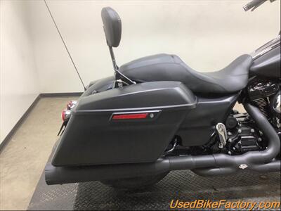 2017 Harley-Davidson FLTRXS ROAD GLIDE SPECIAL   - Photo 16 - San Diego, CA 92121