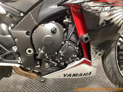 2012 Yamaha YZF-R1 RAVEN   - Photo 33 - San Diego, CA 92121