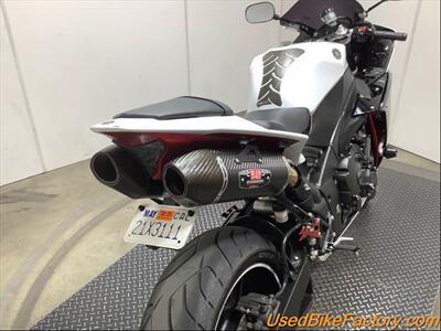 2012 Yamaha YZF-R1 RAVEN   - Photo 36 - San Diego, CA 92121