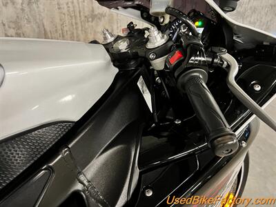 2012 Yamaha YZF-R1 RAVEN   - Photo 10 - San Diego, CA 92121