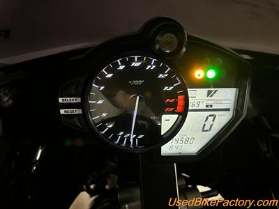 2012 Yamaha YZF-R1 RAVEN   - Photo 9 - San Diego, CA 92121