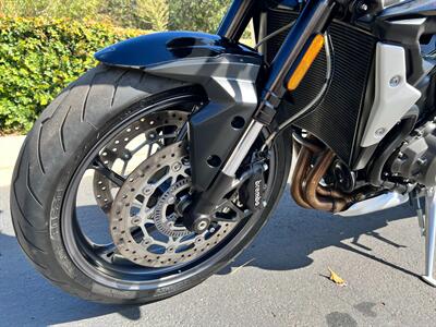 2022 Triumph STREET TRIPLE R&R LOW (BL   - Photo 31 - San Diego, CA 92121
