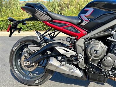 2022 Triumph STREET TRIPLE R&R LOW (BL   - Photo 14 - San Diego, CA 92121