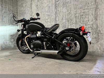 2023 Triumph Bonneville Bobber   - Photo 12 - San Diego, CA 92121