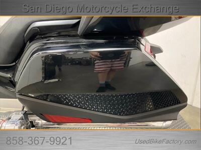 2019 Honda GL1800D GOLDWING TOUR DCT   - Photo 8 - San Diego, CA 92121