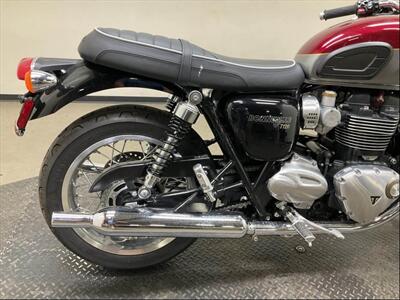 2022 Triumph BONNEVILLE T120 TWO-TONE   - Photo 9 - San Diego, CA 92121