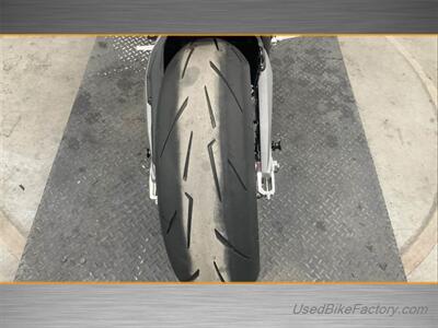 2025 Ducati Streetfighter V4   - Photo 8 - San Diego, CA 92121