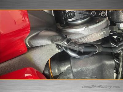 2025 Ducati Streetfighter V4   - Photo 12 - San Diego, CA 92121