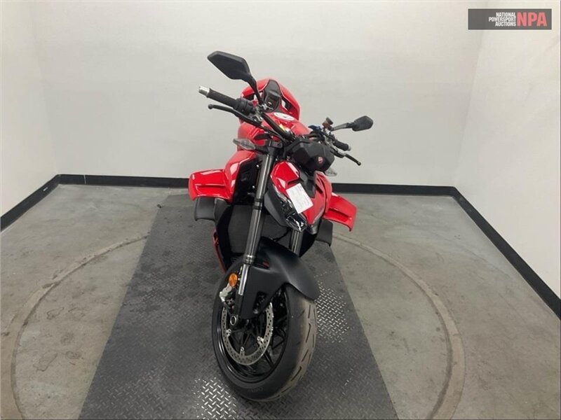 2025 Ducati Streetfighter V4  