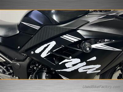 2017 Kawasaki NINJA 300 ABS   - Photo 13 - San Diego, CA 92121