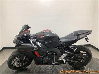 2018 Honda CBR1000RR   - Photo 3 - San Diego, CA 92121