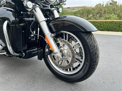 2019 Harley-Davidson FLHTCUTG TRI GLIDE ULTRA   - Photo 30 - San Diego, CA 92121