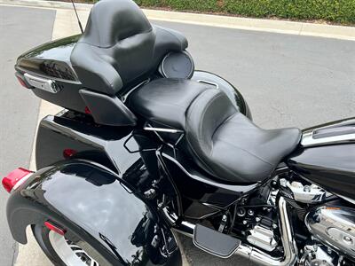 2019 Harley-Davidson FLHTCUTG TRI GLIDE ULTRA   - Photo 23 - San Diego, CA 92121