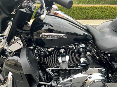 2019 Harley-Davidson FLHTCUTG TRI GLIDE ULTRA   - Photo 6 - San Diego, CA 92121