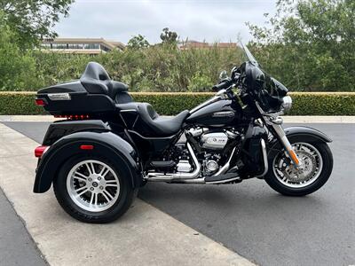 2019 Harley-Davidson FLHTCUTG TRI GLIDE ULTRA   - Photo 1 - San Diego, CA 92121