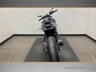 2024 Suzuki GSX-8S - Photo 4 - San Diego, CA 92121