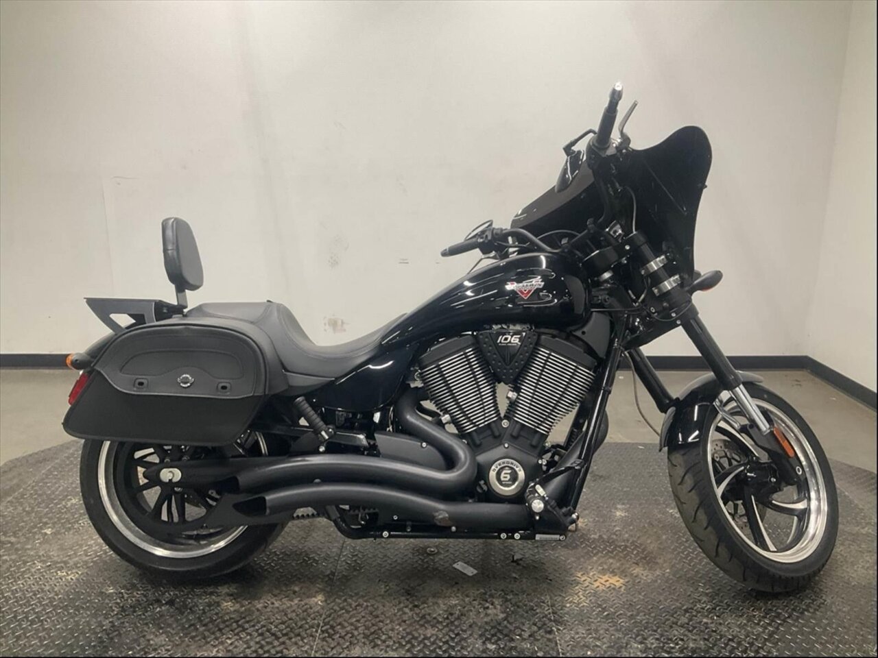 2015 Victory 8-BALL HAMMER   - Photo 1 - San Diego, CA 92121