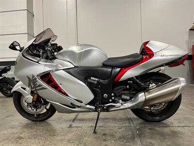 2022 Suzuki GSX1300RRM2 HAYABUSA   - Photo 2 - San Diego, CA 92121