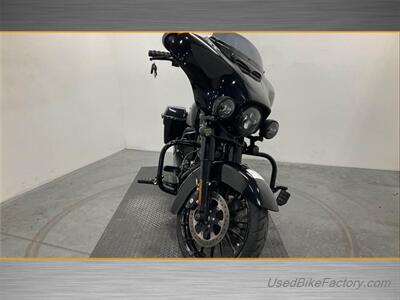 2018 Harley-Davidson FLHXS STREET GLIDE SPECIAL   - Photo 2 - San Diego, CA 92121