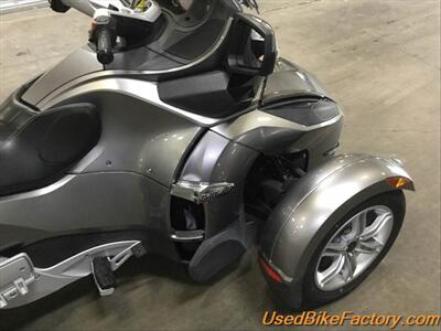 2011 Can-Am SPYDER RT-S  SE5 - Photo 3 - San Diego, CA 92121