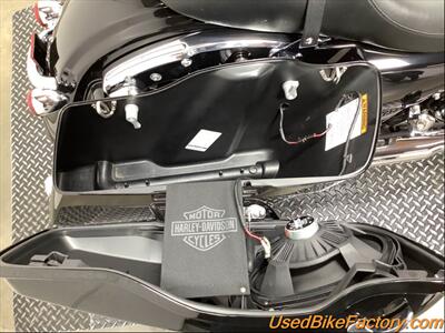 2017 Harley-Davidson FLTRXS ROAD GLIDE SPECIAL   - Photo 18 - San Diego, CA 92121