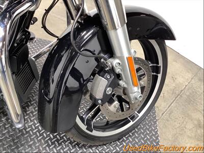 2017 Harley-Davidson FLTRXS ROAD GLIDE SPECIAL   - Photo 8 - San Diego, CA 92121