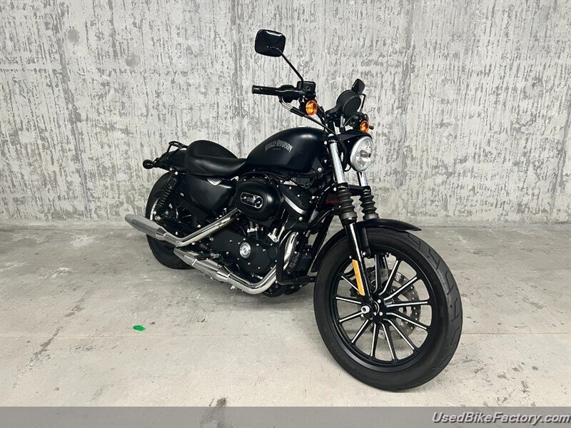 2014 Harley-Davidson Sportster Iron 883  