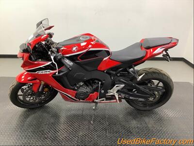 2017 Honda CBR1000RR   - Photo 3 - San Diego, CA 92121