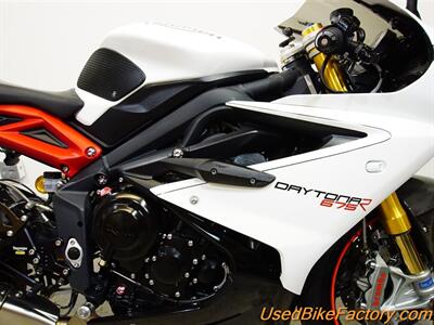 2015 Triumph DAYTONA 675 R ABS   - Photo 23 - San Diego, CA 92121