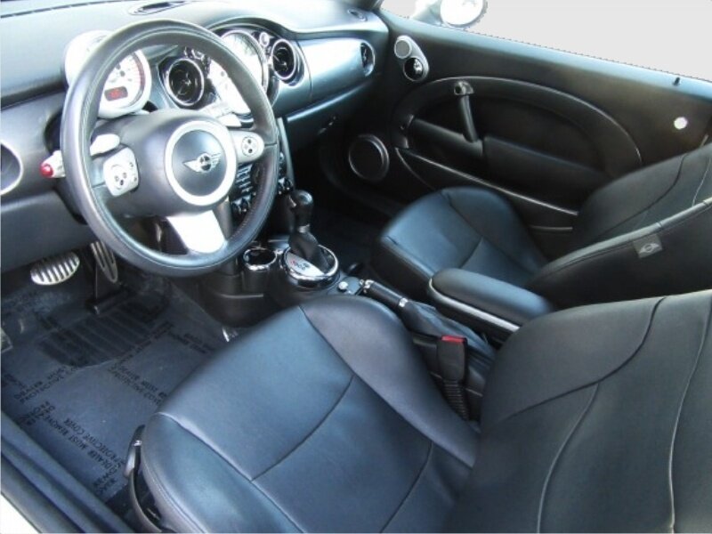 2006 MINI Cooper S Supercharged Premium Sport   - Photo 8 - Escondido, CA 92025