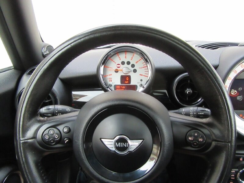 2013 MINI Cooper S  Turbo Premium Sport 6-Speed Manual - Photo 9 - Escondido, CA 92025