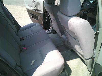 2005 Toyota Highlander   - Photo 17 - Negaunee, MI 49866