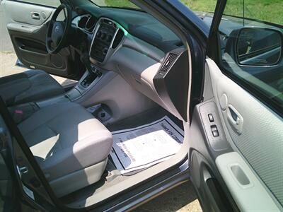 2005 Toyota Highlander   - Photo 15 - Negaunee, MI 49866