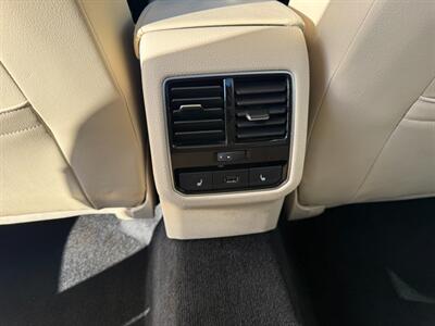 2016 Volkswagen Passat 1.8T SEL   - Photo 23 - Escanaba, MI 49829