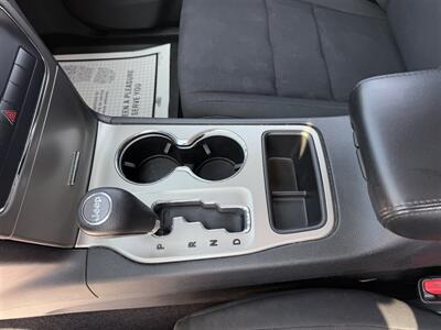 2012 Jeep Grand Cherokee Laredo - Photo 13 - Escanaba, MI 49829