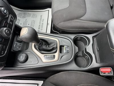 2017 Jeep Cherokee Latitude 4x4   - Photo 18 - Escanaba, MI 49829